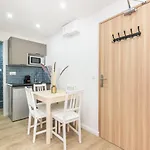 Nets Inn Apartments - Buttes Chaumont C
